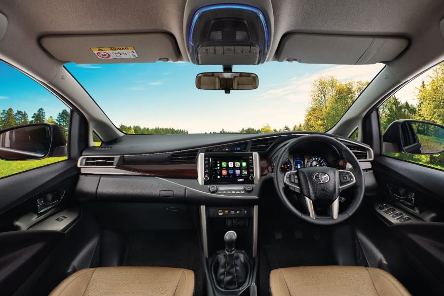 Innova Crysta – Luxury Private Himalayan Transfer